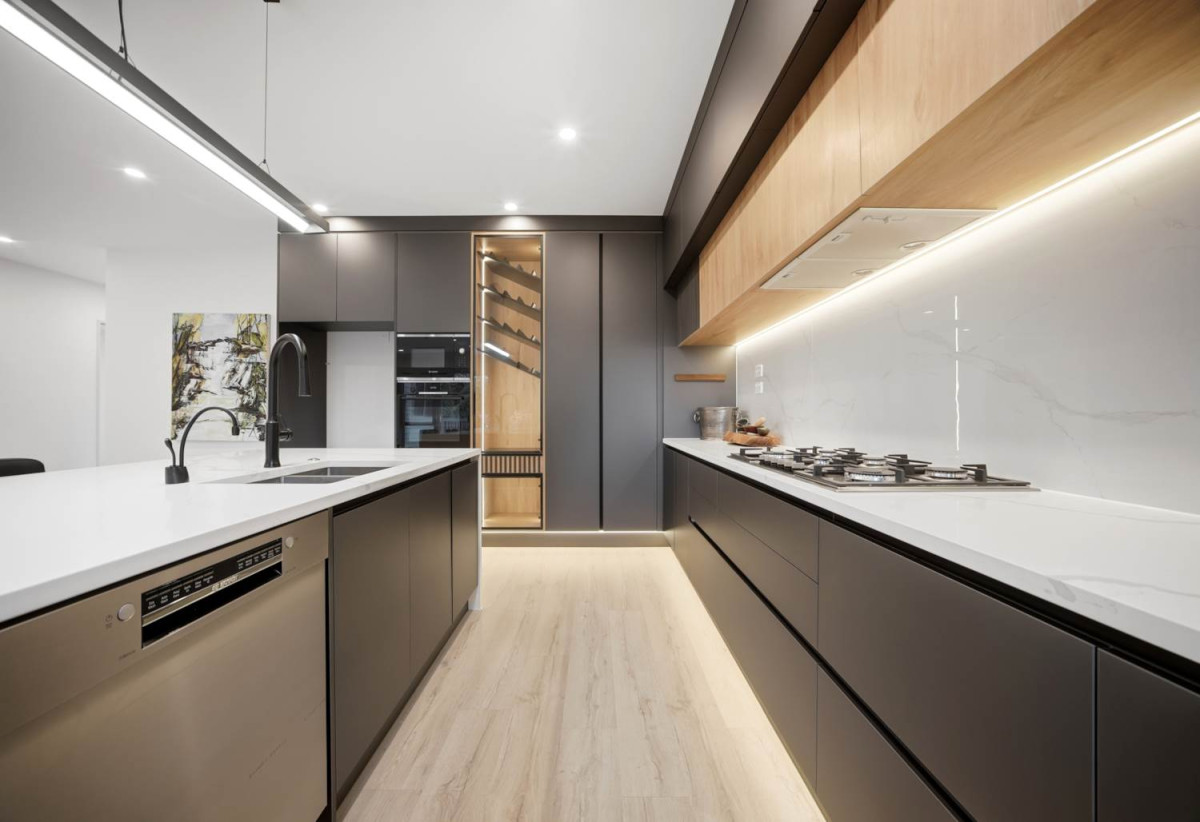 608m2 section, 4 beds 3.5 baths house with double garage, 15A Elliot street, Riverhead, Auckland