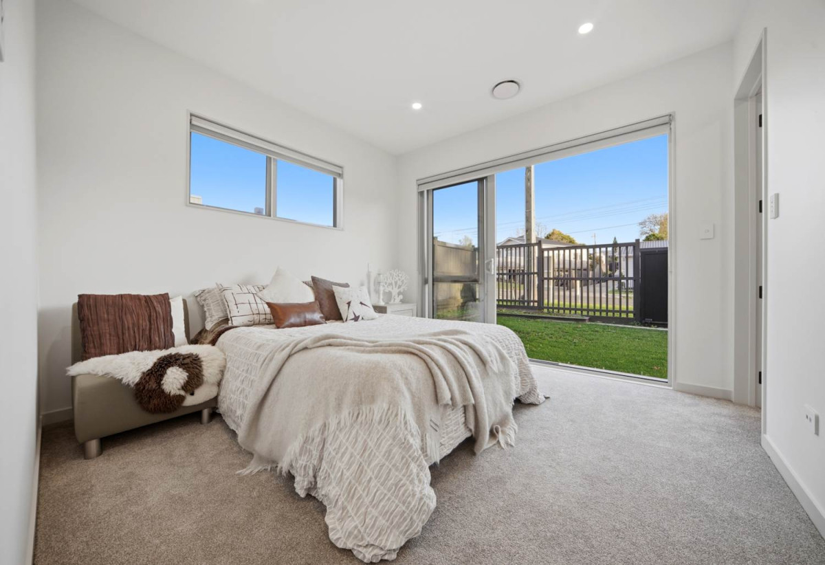 608m2 section, 4 beds 3.5 baths house with double garage, 15A Elliot street, Riverhead, Auckland