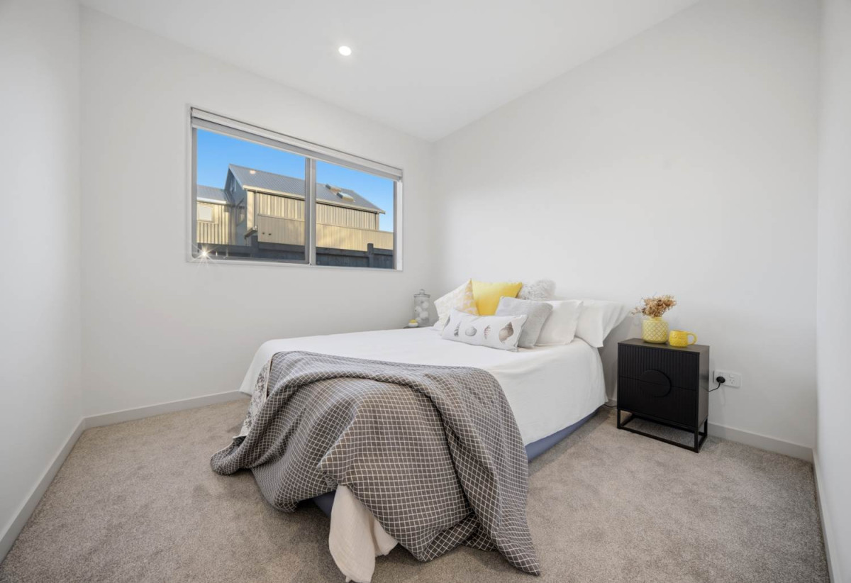608m2 section, 4 beds 3.5 baths house with double garage, 15A Elliot street, Riverhead, Auckland