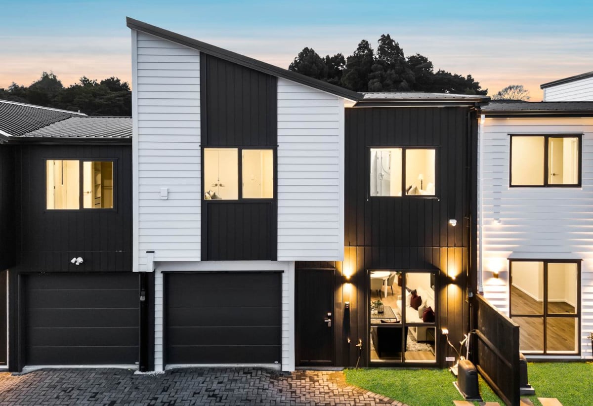 3 beds 2.5 baths home with garage, Minutes to the lush Auckland Botanic Gardens and Totara Park, Lot 3/167 Everglade Drive, Totara Heights, Auckland