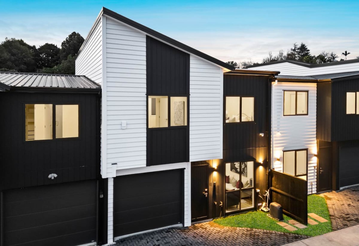 3 beds 2.5 baths home with garage, Minutes to the lush Auckland Botanic Gardens and Totara Park, Lot 3/167 Everglade Drive, Totara Heights, Auckland
