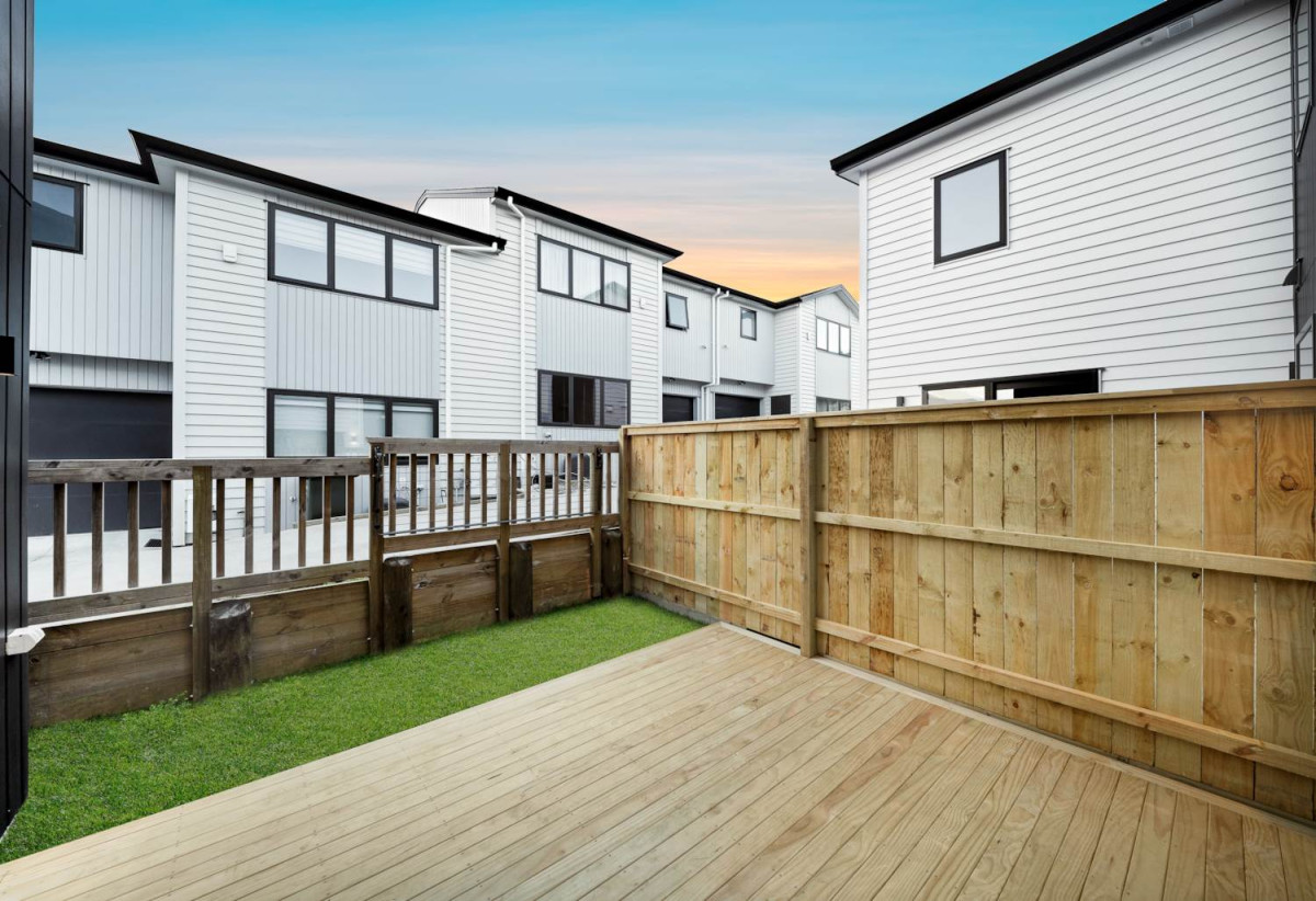 3 beds 2.5 baths home with garage, Minutes to the lush Auckland Botanic Gardens and Totara Park, Lot 3/167 Everglade Drive, Totara Heights, Auckland