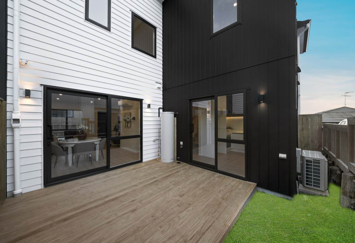 3 beds 2.5 baths home with garage, Minutes to the lush Auckland Botanic Gardens and Totara Park, Lot 3/167 Everglade Drive, Totara Heights, Auckland