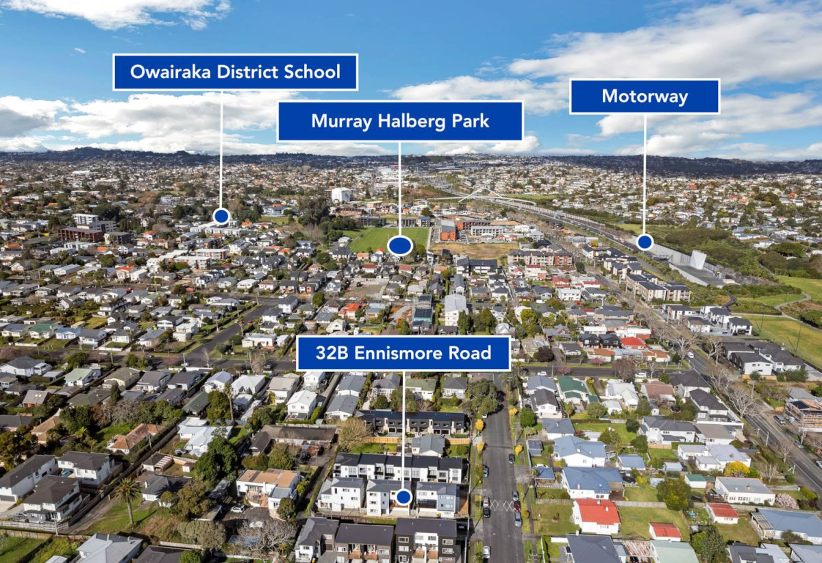 Standalone 4 beds (2 ensuites) 4 baths house with double garage, 32B Ennismore Road, Mt Albert, Auckland