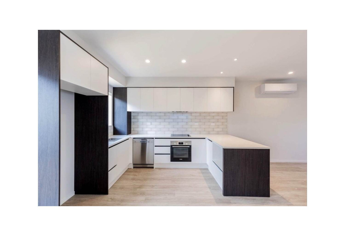 For rent, 3 beds 3 baths home with garage, available 17th August, 129C Barrack Road, Mt Wellington, Auckland