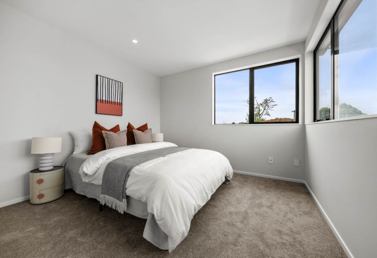 Brandnew standalone 3 beds 2.5 baths home with garage, 2/49 Neil Avenue, Te Atatu Peninsula, Auckland
