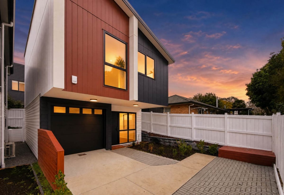 Brandnew standalone 3 beds 2.5 baths home with garage, 6/49 Neil Avenue, Te Atatu Peninsula, Auckland