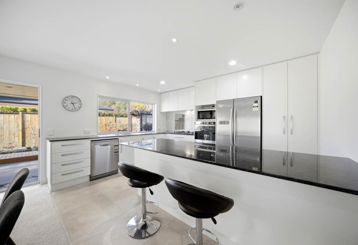 5 beds 3 baths house with double garage, 34 Wawatai Drive, Karaka, Auckland