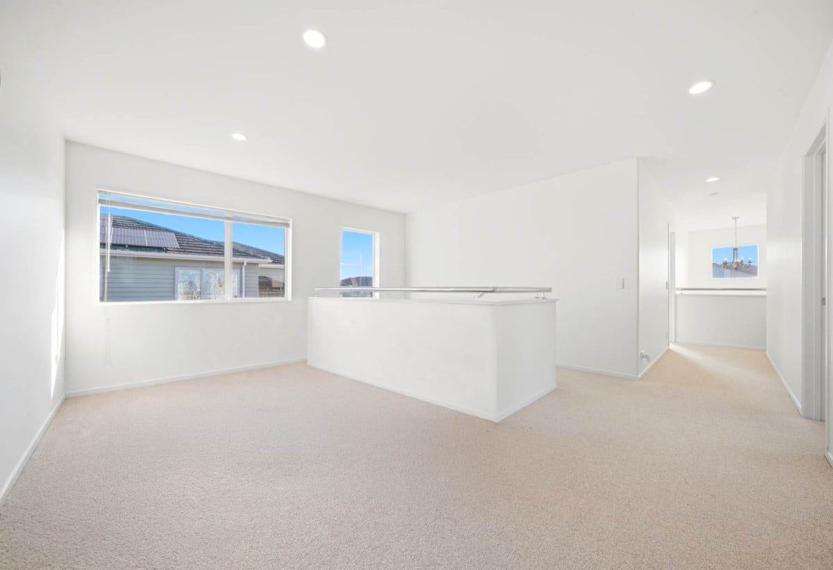 5 beds 3 baths house with double garage, 34 Wawatai Drive, Karaka, Auckland