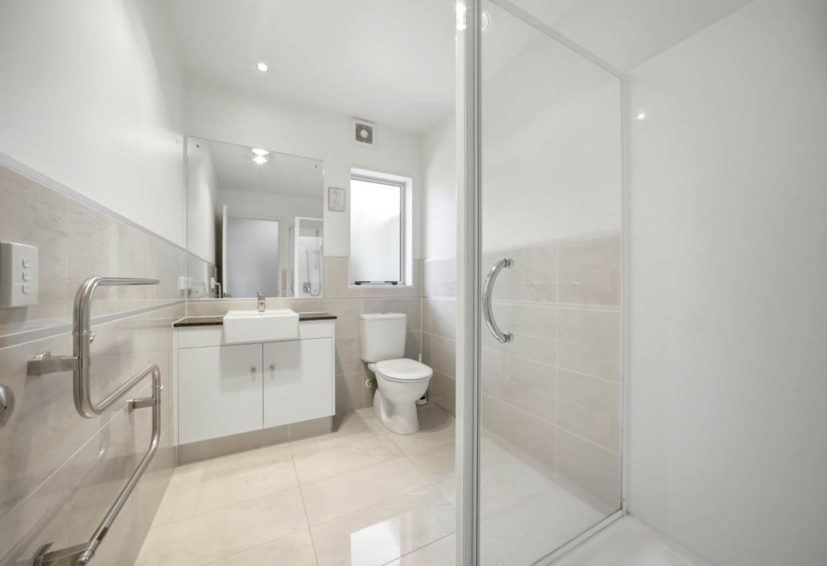 5 beds 3 baths house with double garage, 34 Wawatai Drive, Karaka, Auckland