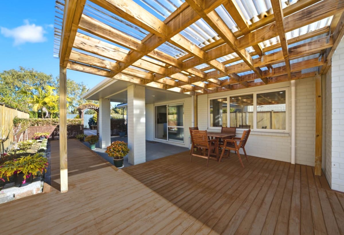 5 beds 3 baths house with double garage, 34 Wawatai Drive, Karaka, Auckland