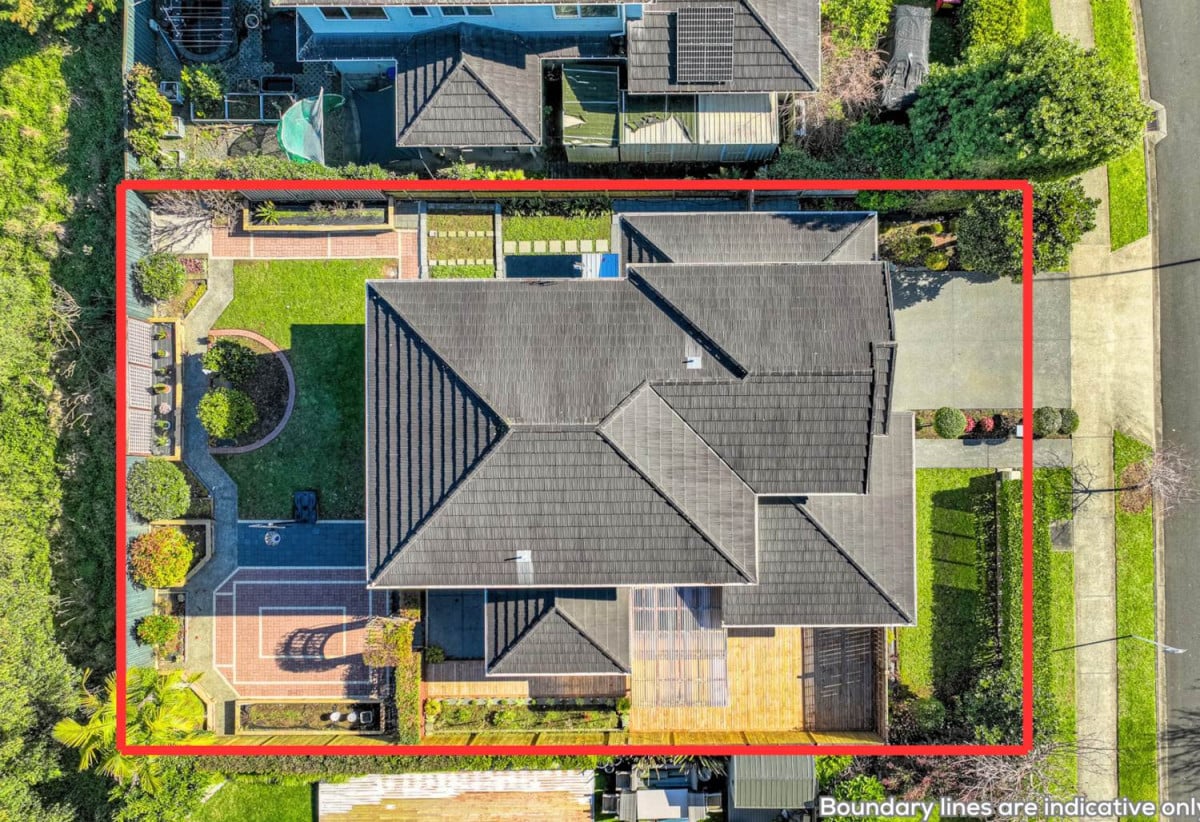 5 beds 3 baths house with double garage, 34 Wawatai Drive, Karaka, Auckland