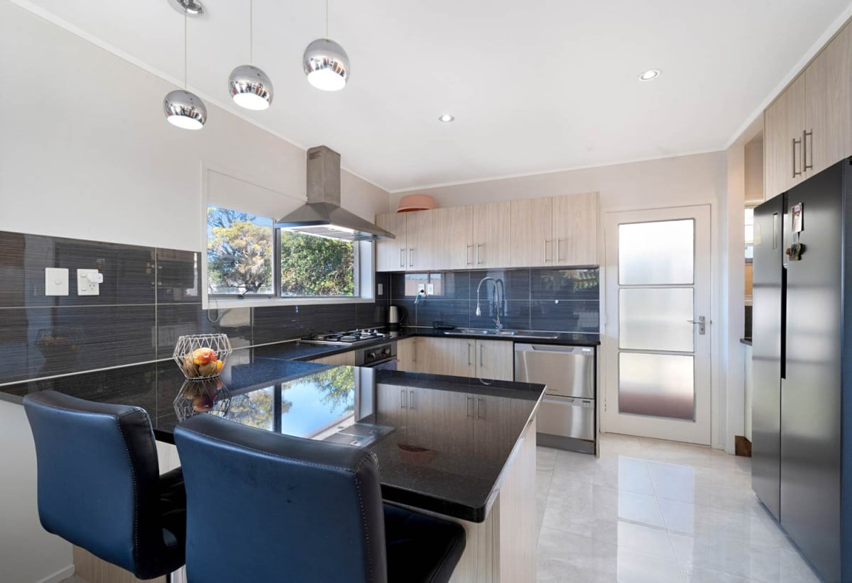 Renovated, Brick and tile 2 beds 1 bath home with carport, 1/15 Parker Avenue, New Lynn, Auckland