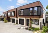 Urgent Sale – Developer Wants it go, Brandnew standalone 4 beds 2.5 baths home with garage, 11B Rene Place, Sunnyhills, Auckland