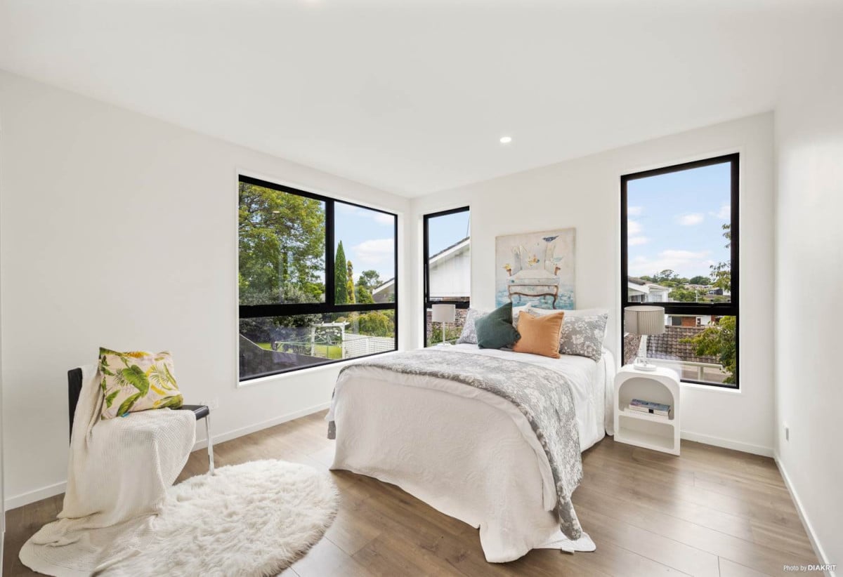 Urgent Sale – Developer Wants it go, Brandnew standalone 4 beds 2.5 baths home with garage, 11B Rene Place, Sunnyhills, Auckland