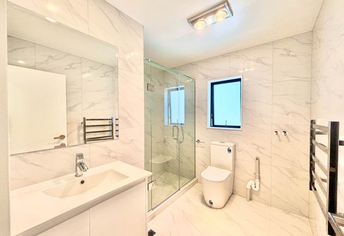 For rent, Brandnew 2 beds 1.5 baths townhouse with car park, available 4th September, 9/113 Moore Street, Howick, Auckland