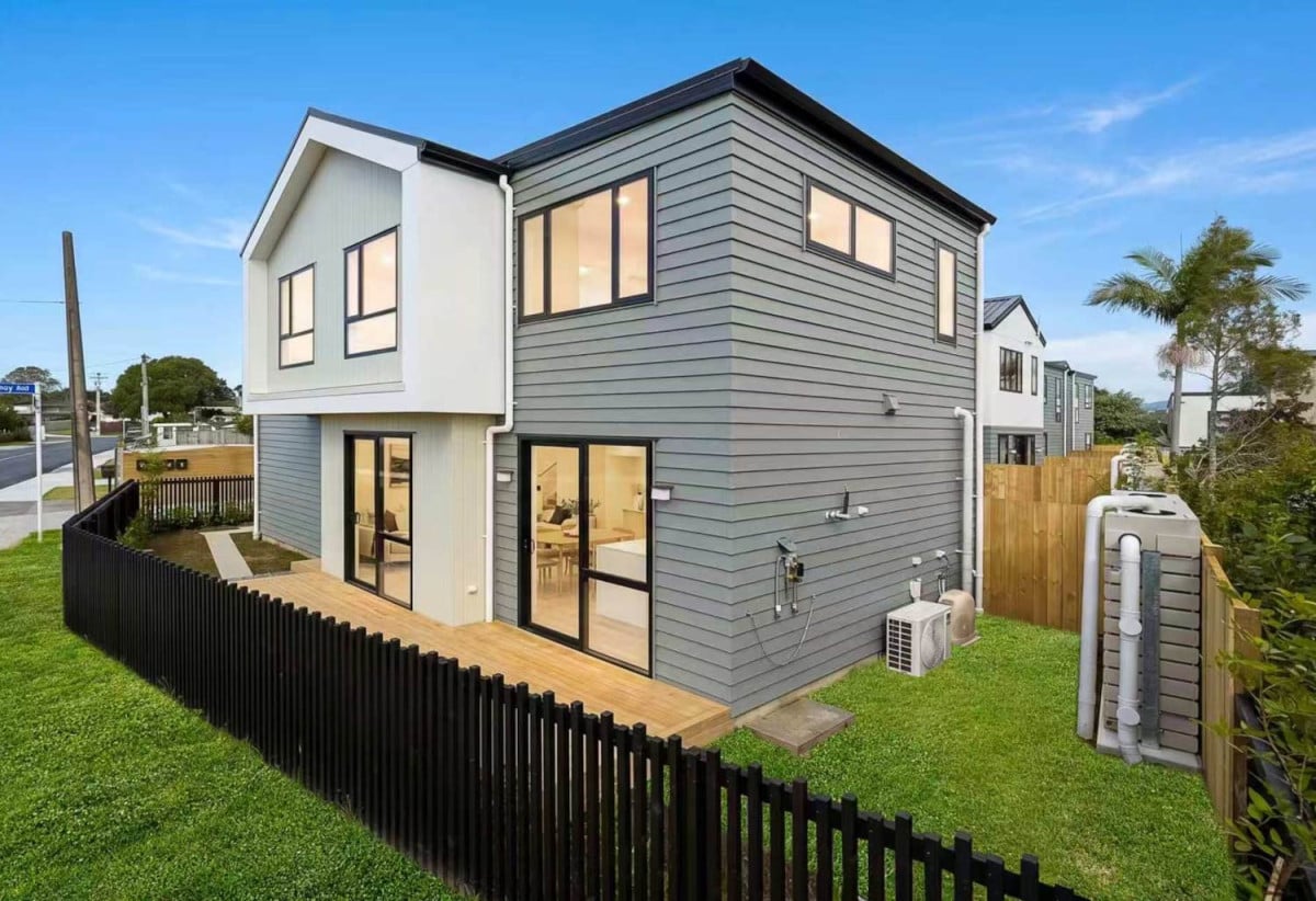 Brandnew standalone 4 beds 2.5 baths home with garage, Lot 1/8 Mawney Road, Henderson, Auckland