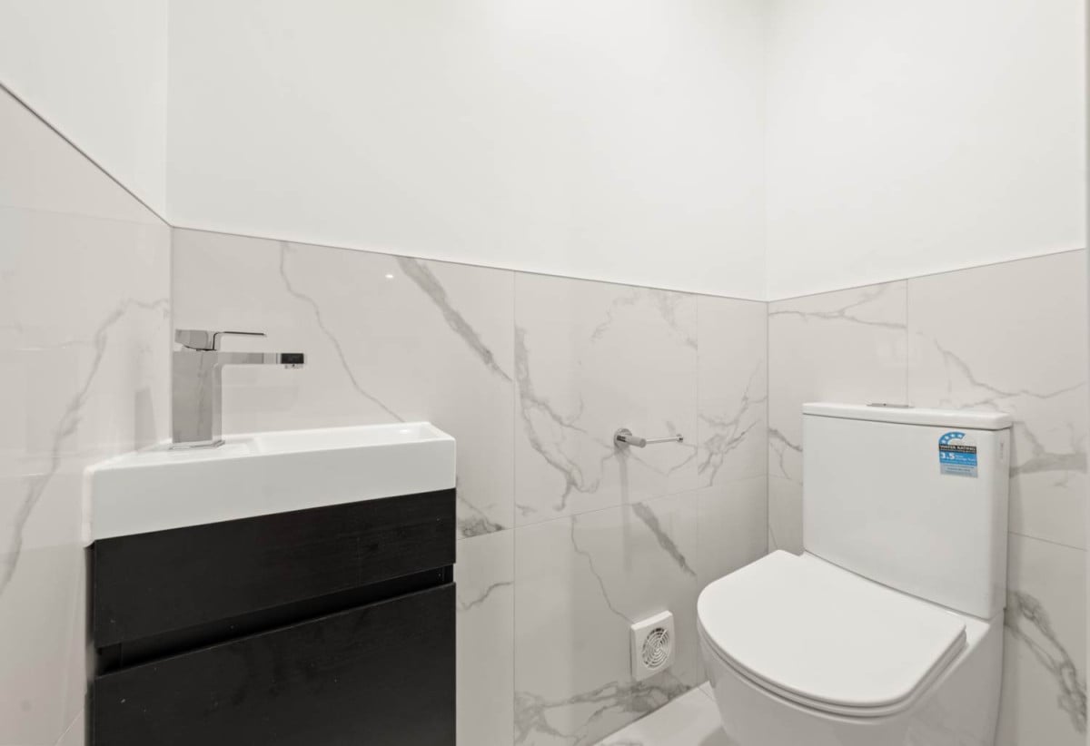 Brandnew standalone 5 beds (2 ensuites) 3.5 baths home with garage, 84C Botany Road, Botany Downs, Auckland