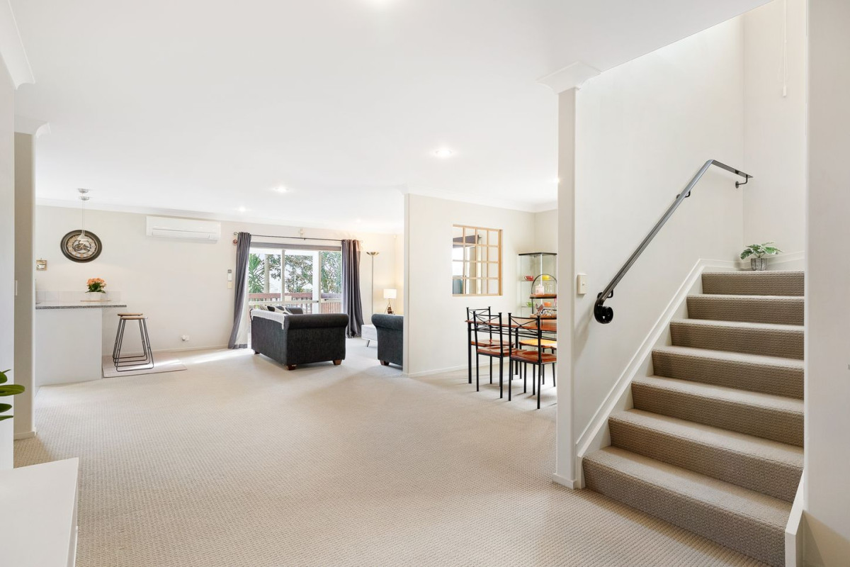 Kingsley-Built Family Haven in Mission Heights, Offered by its first owner since new, 4 beds 2.5 baths house with double garage, 11 Amaretto Avenue, Flat Bush, Auckland