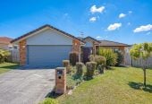 Deceased Estate For Sale After 21 Years, 580m2 section, Brick and tile 4 beds 2 baths house with double garage, 7 Fairford Avenue, Henderson, Auckland