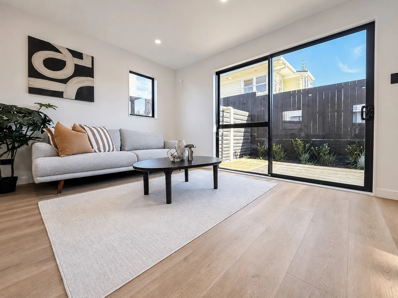 Must Sell, 10-year structural and weathertightness warranty, Brandnew freehold 3 beds (2 double + 1 study or kids’ room) 1.5 baths home with car park, Lot 4, 16 Geneva Place Blockhouse Bay, Auckland
