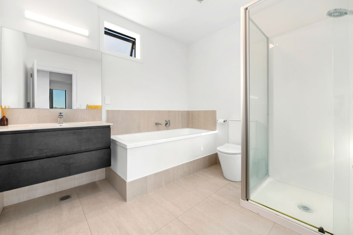 Public Trust is highly motivated, and this property is seriously for sale. 3 beds 2 baths apartment with 2 car parks, 120m2 floor area, 10/130 Stancombe Road, Flat Bush, Auckland