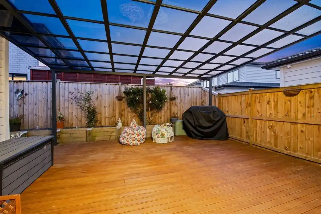 For rent, Ormiston School Zone, 4 beds 3.5 bath house with double garage, Available from 24th August,  68 Castlebane Drive, Flat Bush, Auckland