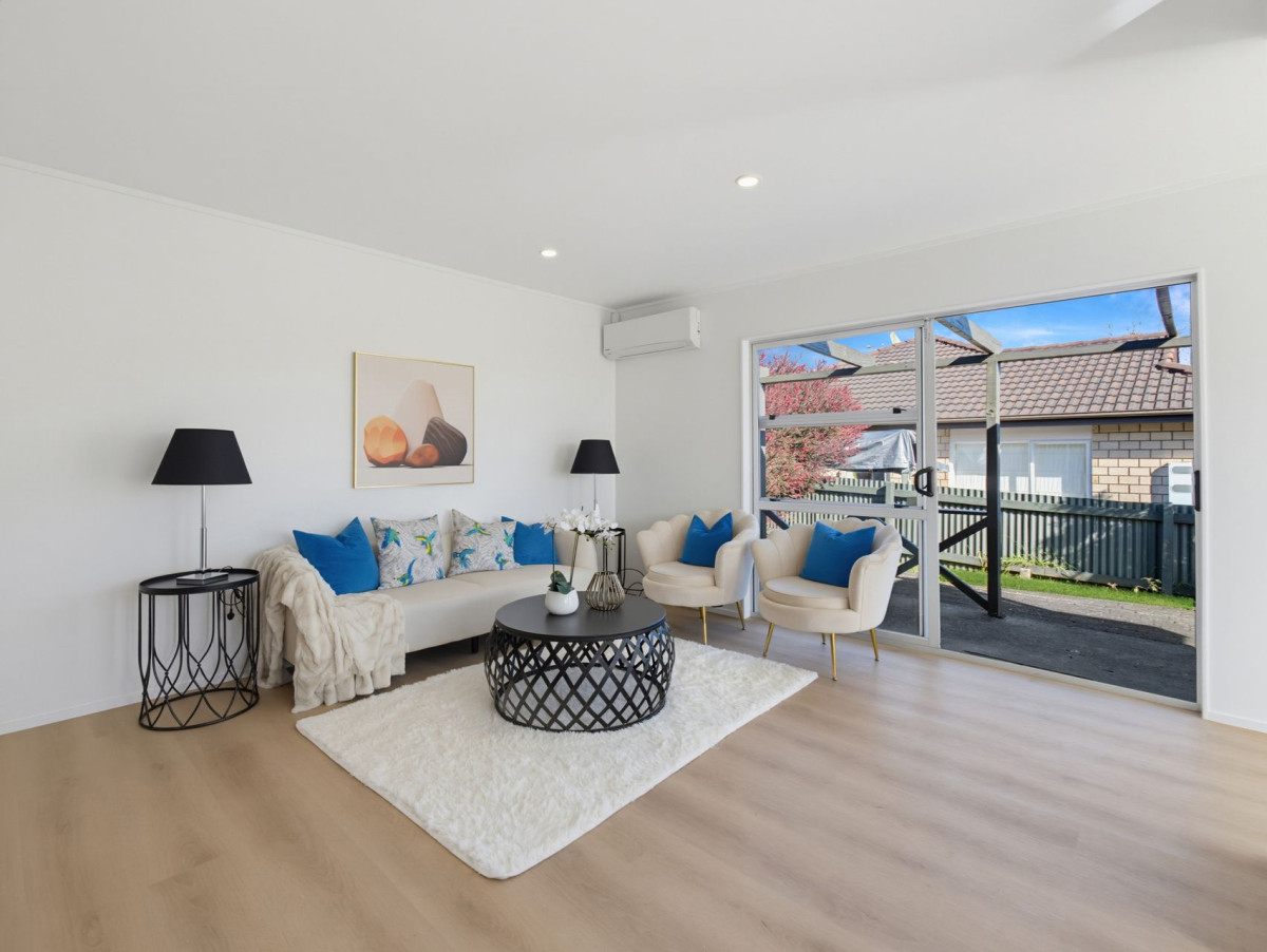 Half share of 804m² section, Renovated Brick and tile 3 beds 1 bath house with garage, 2/9 Wood Street, Papakura, Auckland