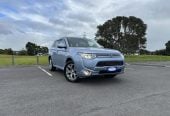 2013 Mitsubishi Outlander 2.0G 4WD PHEV, 5 Door, RV-SUV, 5 seats, Automatic, 2000cc, Plug-In Hybrid, 71,057km