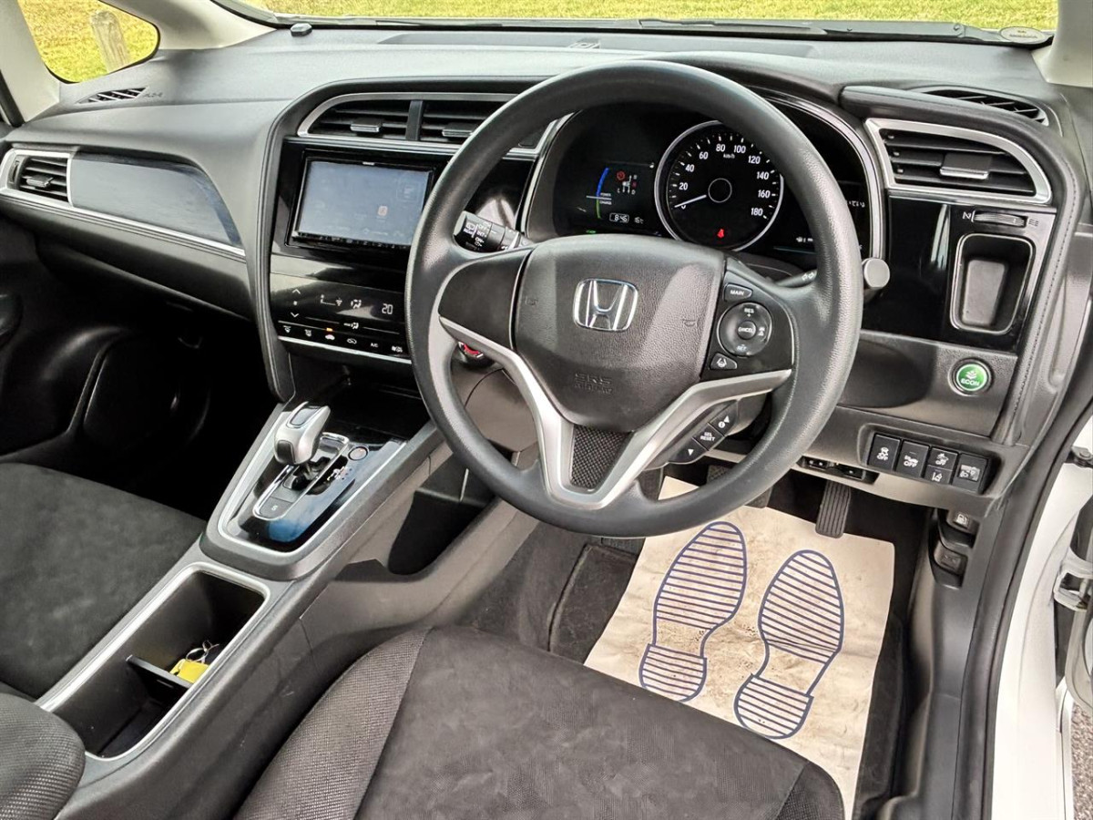 2018 Honda Fit Shuttle 1.5 Hybrid, 5 Door, Station Wagon, Automatic, 1500cc, 89,495km