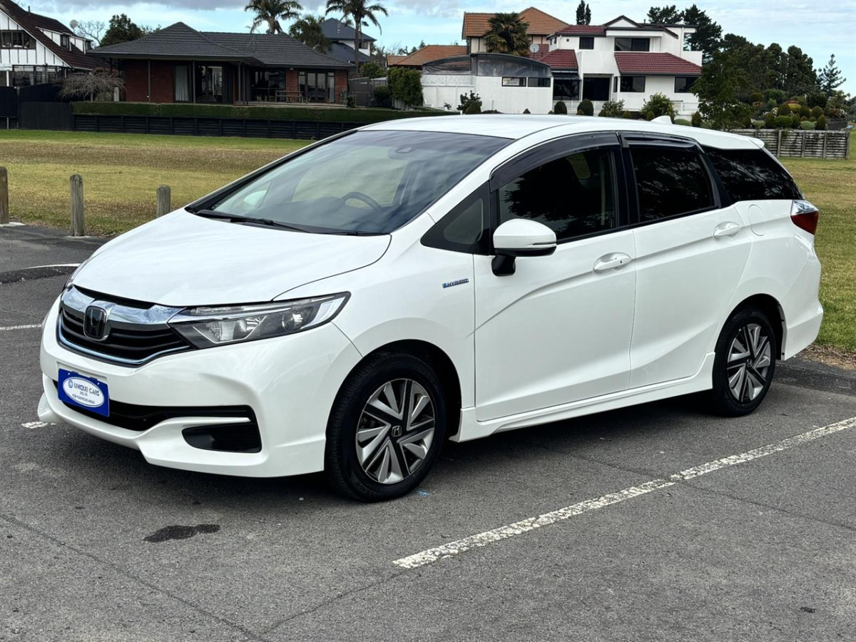 2018 Honda Fit Shuttle 1.5 Hybrid, 5 Door, Station Wagon, Automatic, 1500cc, 89,495km
