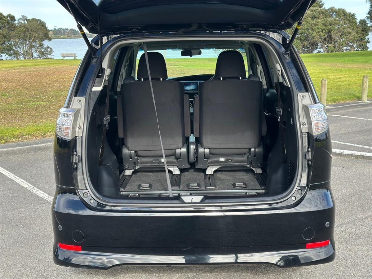 2013 Toyota Estima 2.4 Aeras Hybrid 7 Seater 4WD, Automatic, 5 Door, Station Wagon, 2400cc, 124,113km