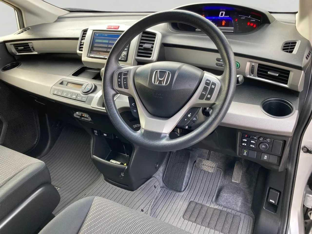 2012 Honda Freed 1.5 Hybrid 7 Seater, 5 Door, Hatchback, Automatic, 1500cc, 116,740km
