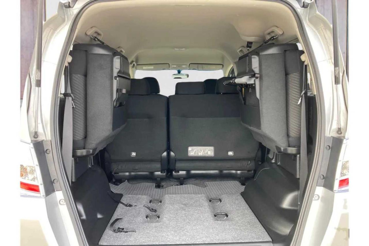 2012 Honda Freed 1.5 Hybrid 7 Seater, 5 Door, Hatchback, Automatic, 1500cc, 116,740km