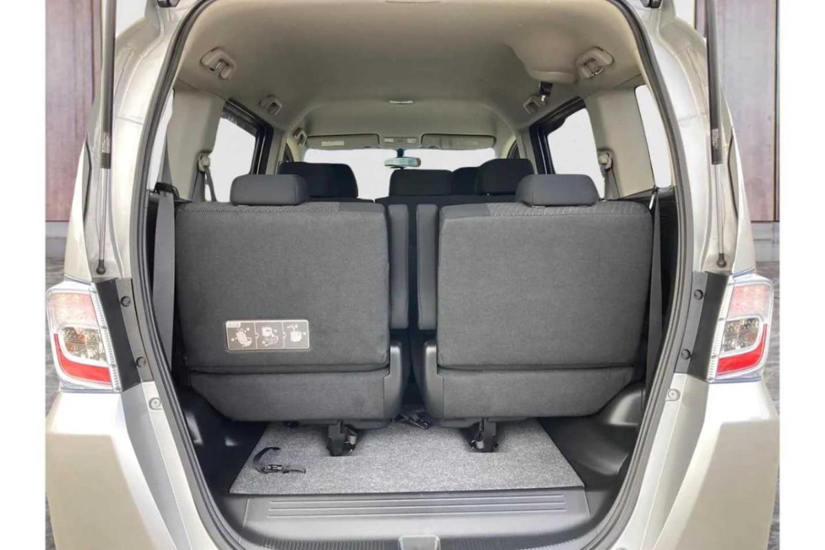 2012 Honda Freed 1.5 Hybrid 7 Seater, 5 Door, Hatchback, Automatic, 1500cc, 116,740km