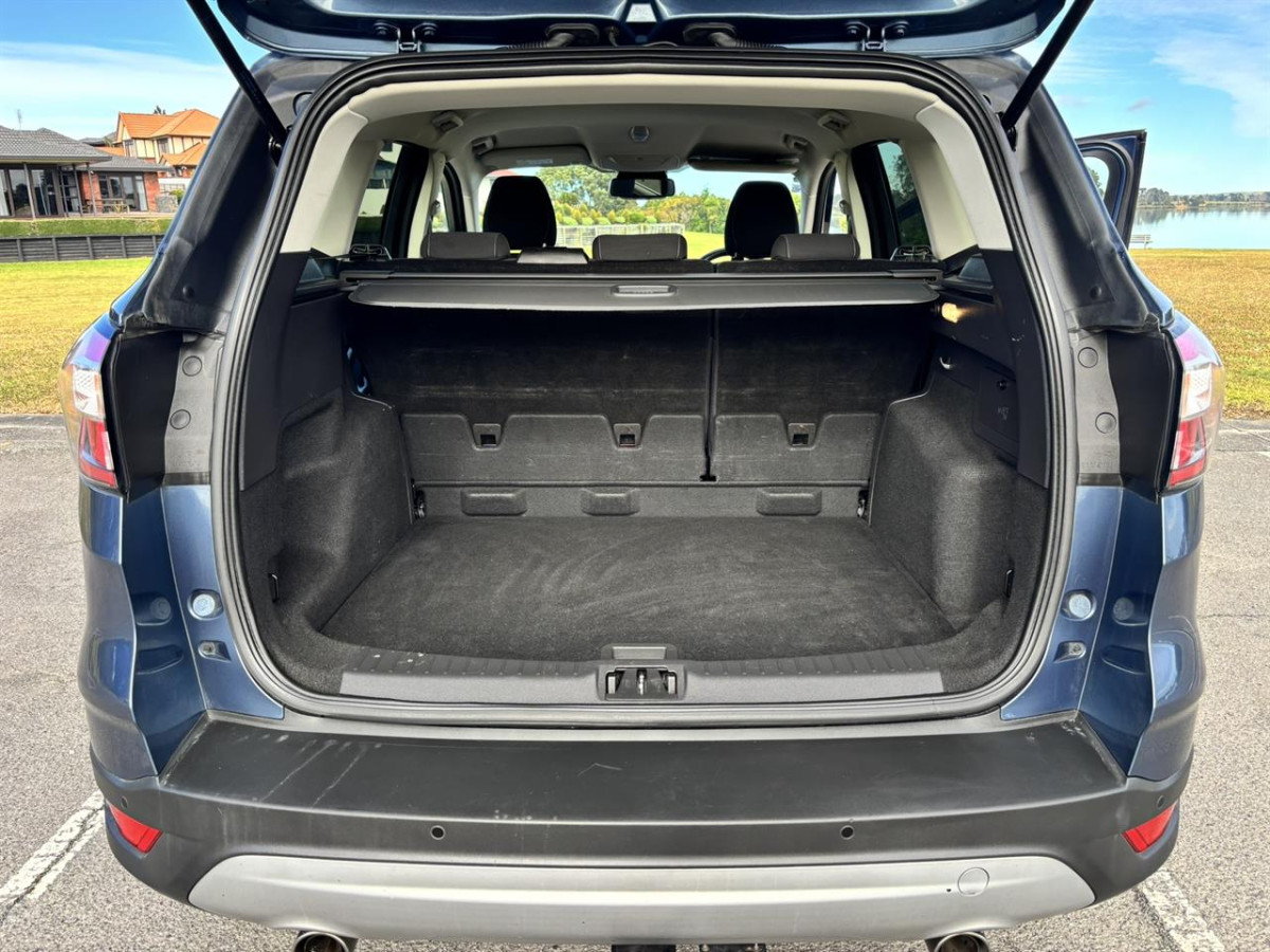 2019 Ford Escape TREND AWD 2.0D, 5 Door, RV-SUV, Automatic, 2000cc, Diesel, 177,909km