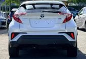2017 Toyota C-HR HYBRID**Cruise Control**Leather & Heating Seats**Parking Sensors**Factory Fitted Mags** RV/SUV Automatic, 1,797 cc, 83,063 km