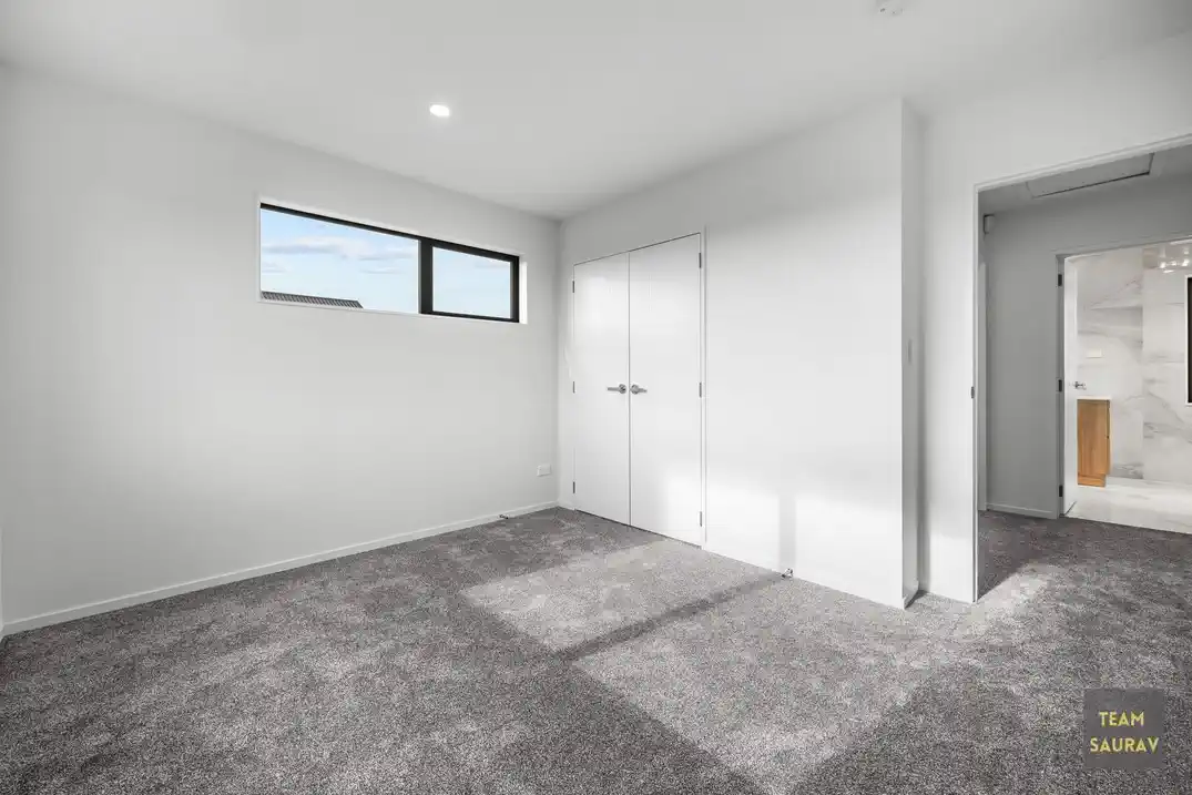 For rent, No Pet, No smoker, 2 beds 1.5 baths townhouse with car park, Available now, 18 Kaititiko Road, Karaka, Auckland