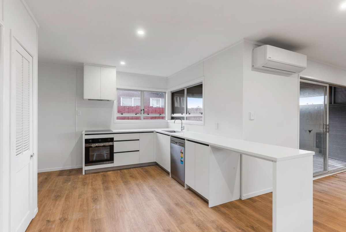 688m2 section, Renovated 3 beds 1 bath house, Double garage has been converted into two extra rooms, 32 Idlewild Avenue, Mangere, Auckland