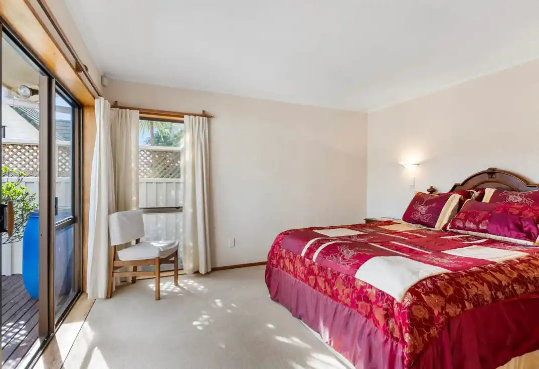 For rent, No pets, no smokers, 3 beds 2 baths house with double garage, available from 14th August, 16 Hayes Place, Half Moon Bay, Auckland