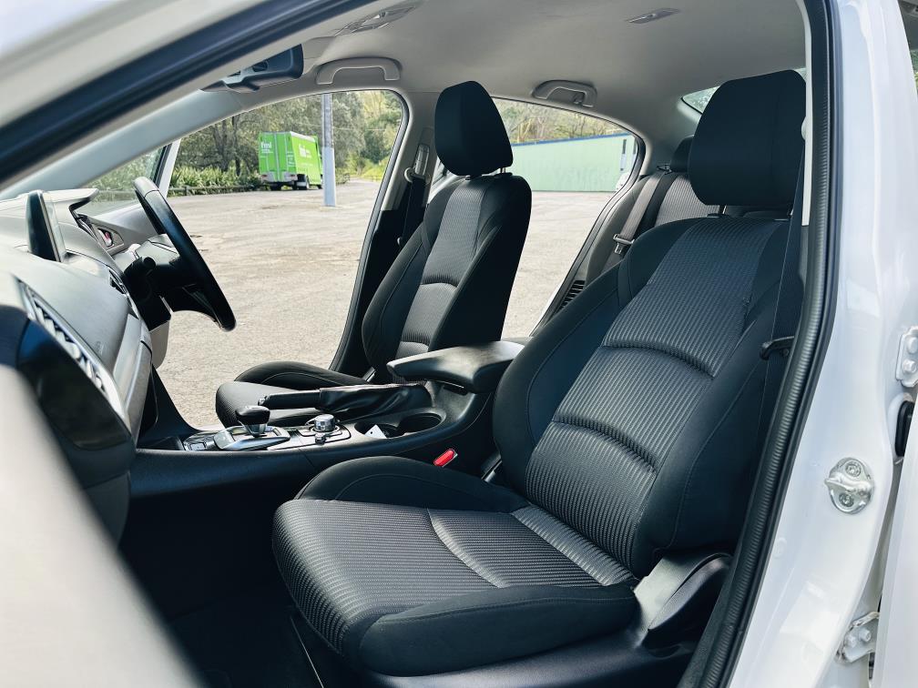 2015 Mazda Axela 20S HYBRID !! HIGH SPEC !! Sedan Automatic, New Import, 2,000 cc, 45,462 km
