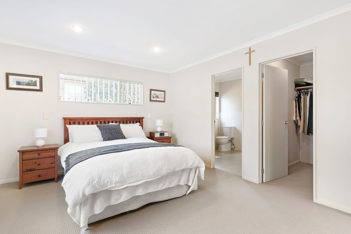 Kingsley-Built Family Haven in Mission Heights, Offered by its first owner since new, 4 beds 2.5 baths house with double garage, 11 Amaretto Avenue, Flat Bush, Auckland