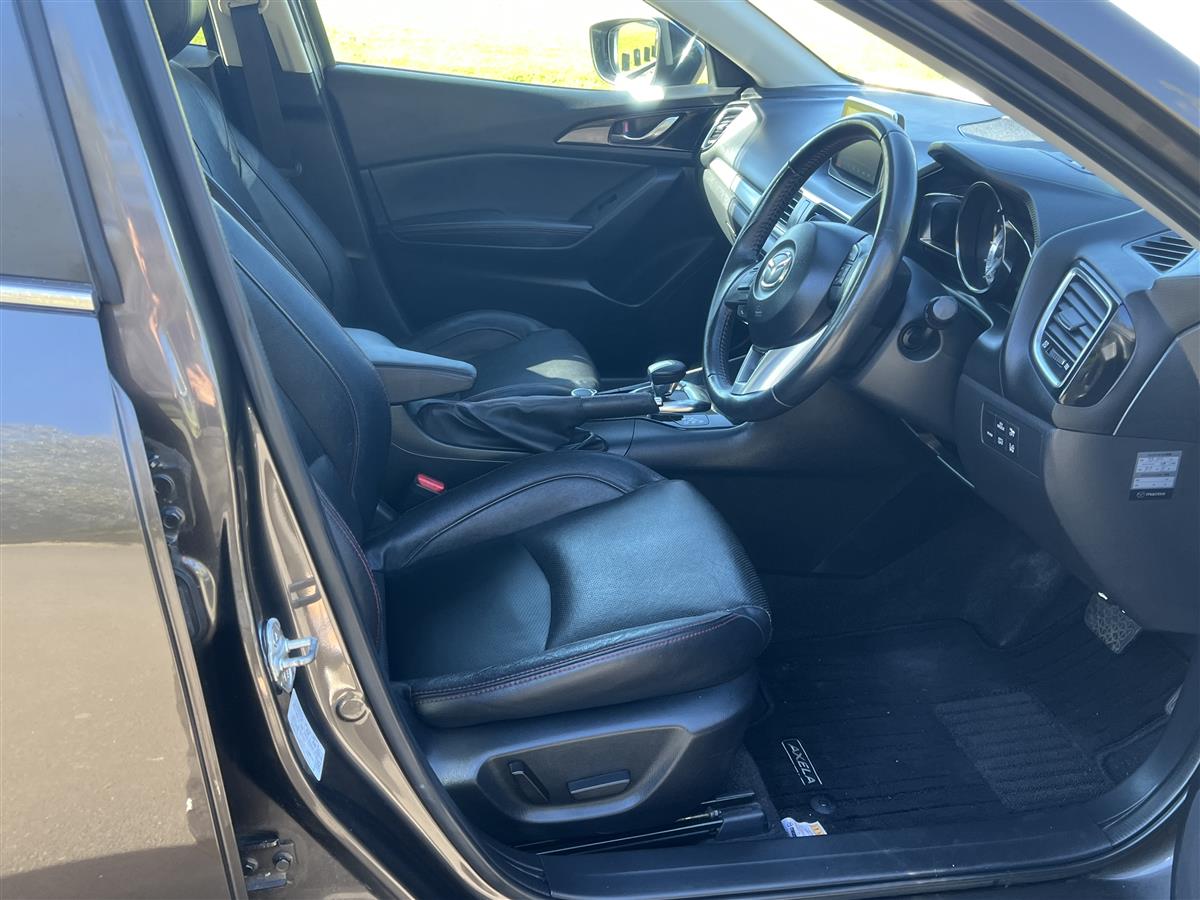 2014 Mazda Axela HIGH SPEC HUD LEATHER SEATS Sedan Automatic, Hybrid, 2,000 cc, 53,981 km
