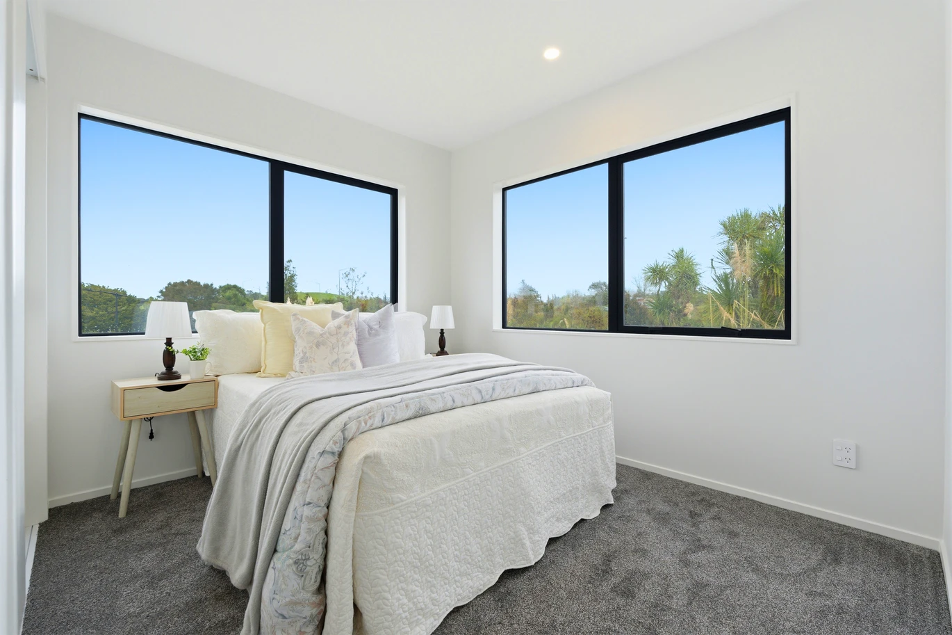 Brandnew standalone 4 beds 2.5 bath house with garage, 11 Airini Road Silverdale, Auckland