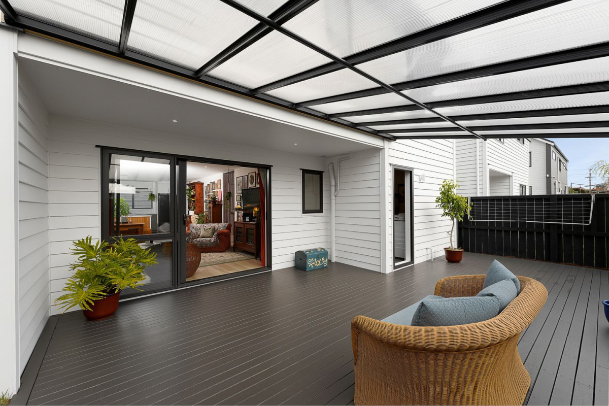 Standalone 3 beds 2.5 baths home with garage, 14E Kelwyn Road, Kelston, Auckland