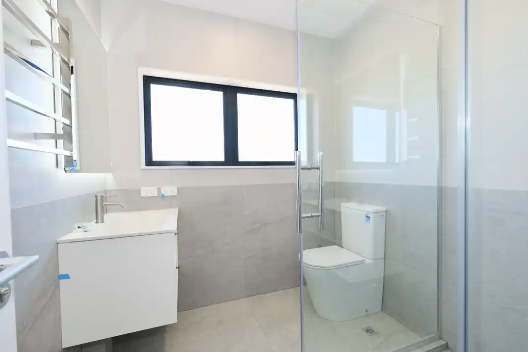 For rent, Brandnew 4 beds 3 baths duplex home with car parks, Available NOW, 4 Waimarie Drive, Karaka, Auckland