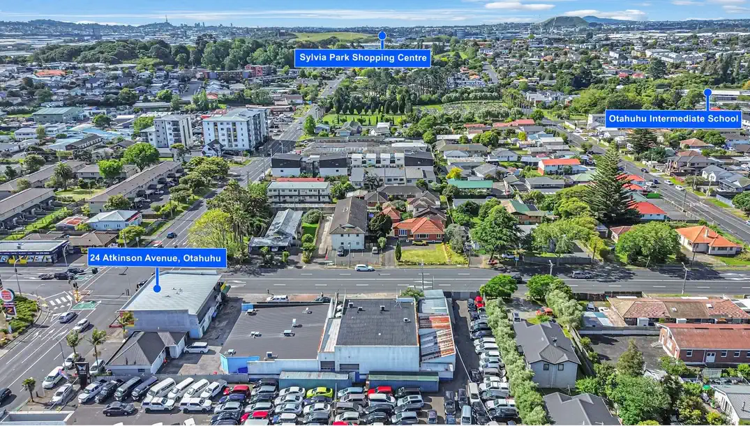 For rent, 2 beds 1 bath house with car parks, Available Now, 26 Atkinson Avenue, Otahuhu, Auckland