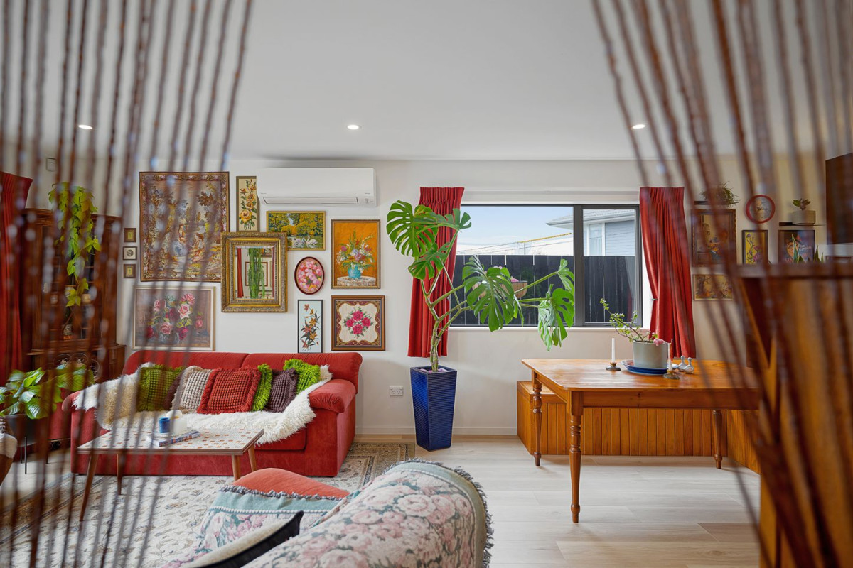 Standalone 3 beds 2.5 baths home with garage, 14E Kelwyn Road, Kelston, Auckland