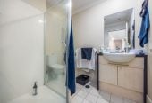 Triple Grammar school zone (AGS, AGGS, MAGS), 80m2 Freehold 2 beds 2 baths apartment with car park, 2M/160 Symonds Street, Grafton, Auckland