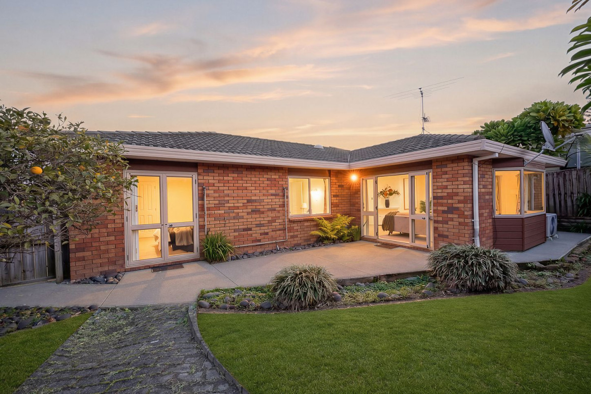 344m2 section, 130m2 Renovated Brick and tile 2 beds + study room (1.9 x 2.6M) 1 bath house with double garage, 17A Tirimoana Road, Te Atatu South, Auckland